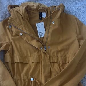 H&M Divided Spring Jacket Yellow Size XS NWT
Orig $49.99